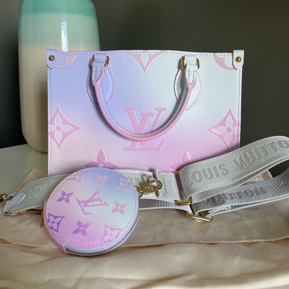 Louis Vuitton Sunrise Pastel Onthego PM